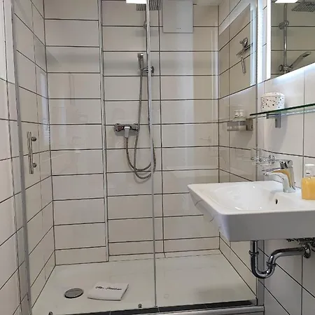 Hotelbetriebe Gueldenhaupt Gmbh Konukevi Arnsberg